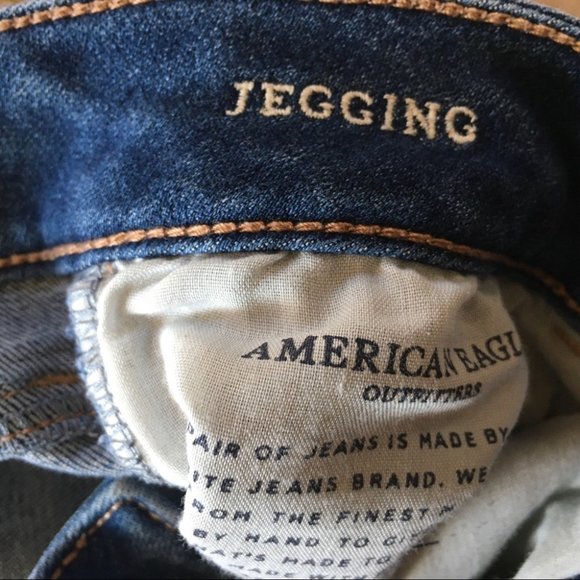American Eagle Distressed Low Waisted Size 2 Jeggings Skinny Jeans Medium Wash - Picture 11 of 14